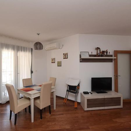 Appartement Apartamenti Enjoy à Petrovac Extérieur photo