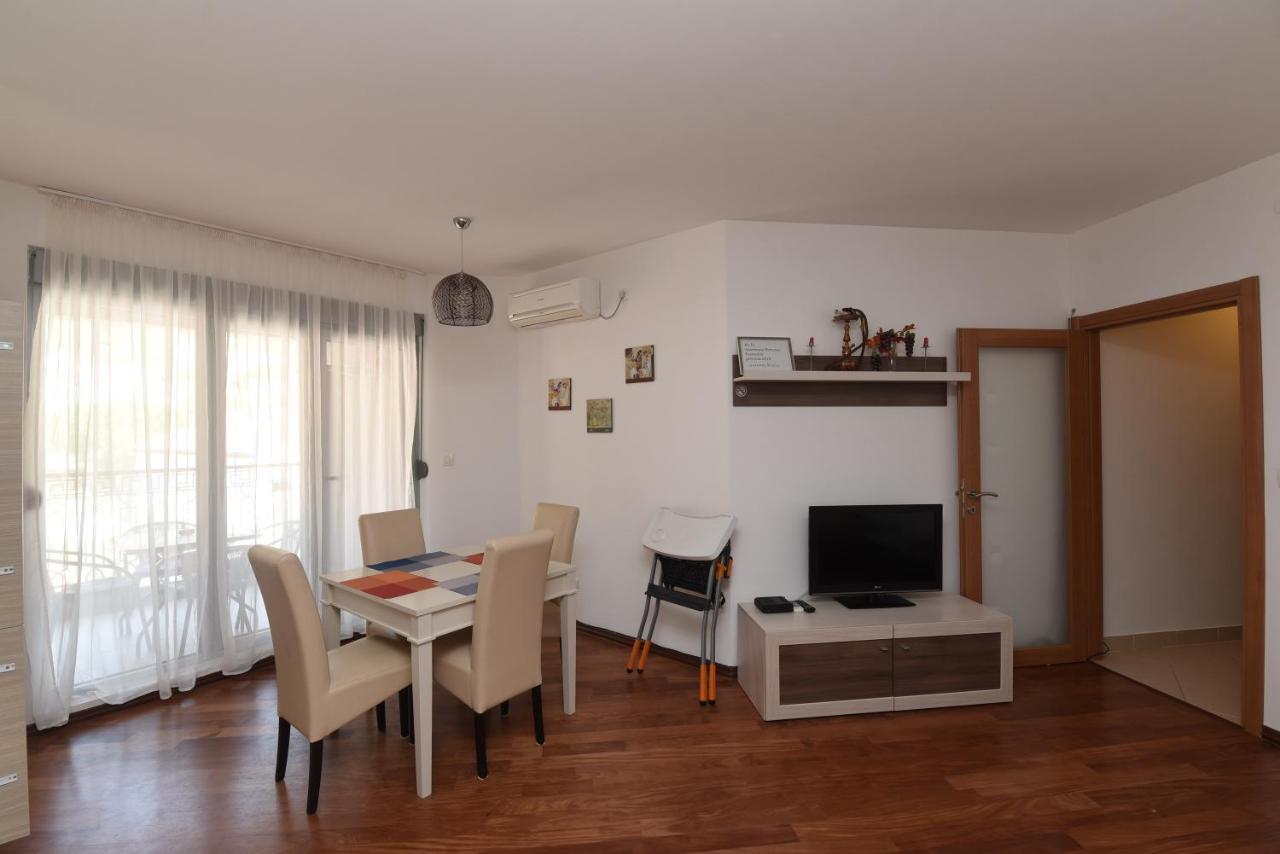 Appartement Apartamenti Enjoy à Petrovac Extérieur photo