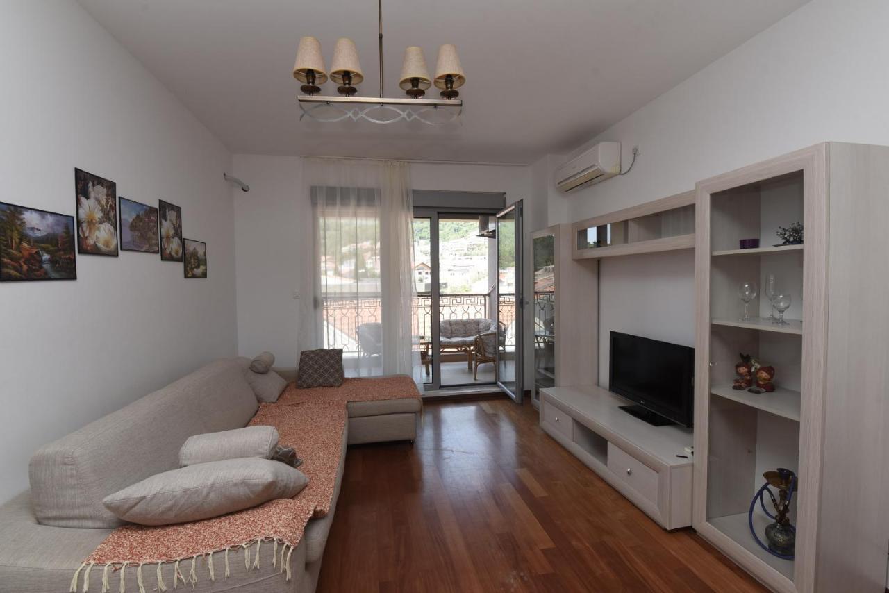 Appartement Apartamenti Enjoy à Petrovac Extérieur photo