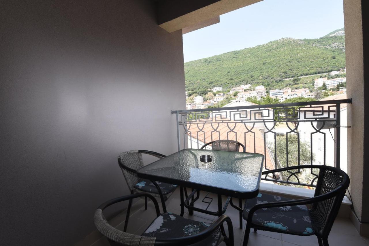 Appartement Apartamenti Enjoy à Petrovac Extérieur photo