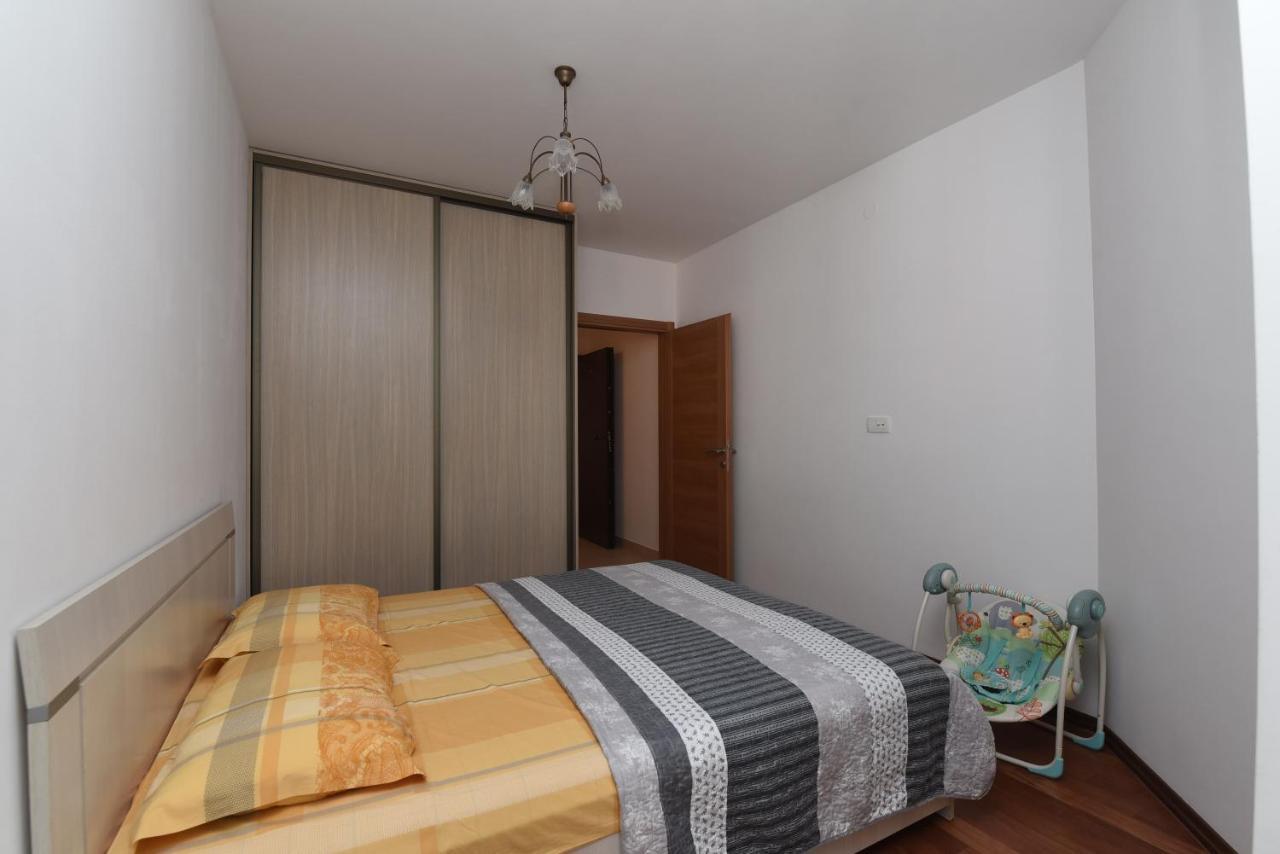 Appartement Apartamenti Enjoy à Petrovac Extérieur photo