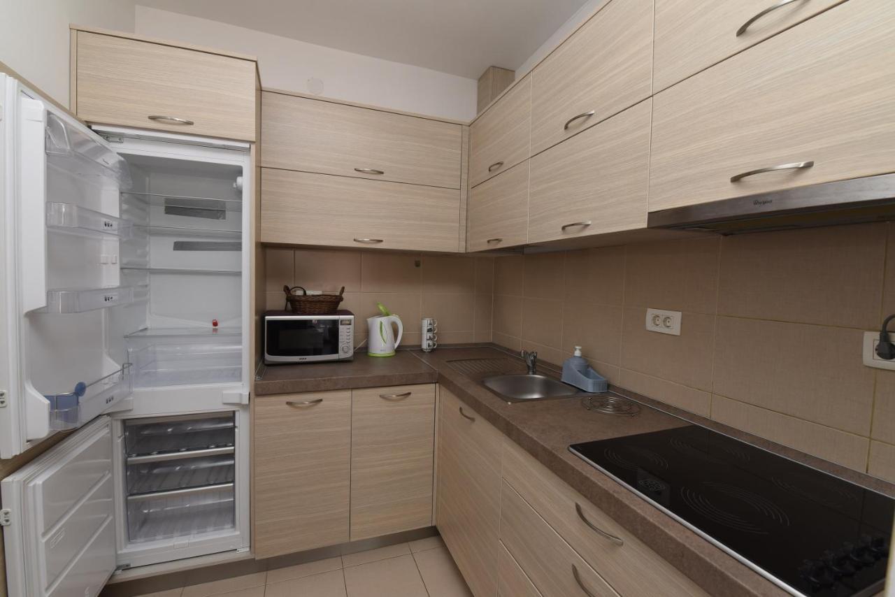 Appartement Apartamenti Enjoy à Petrovac Extérieur photo