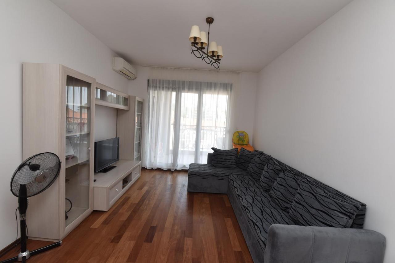 Appartement Apartamenti Enjoy à Petrovac Extérieur photo