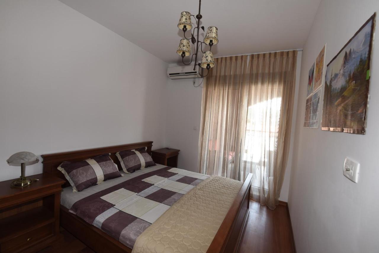 Appartement Apartamenti Enjoy à Petrovac Extérieur photo