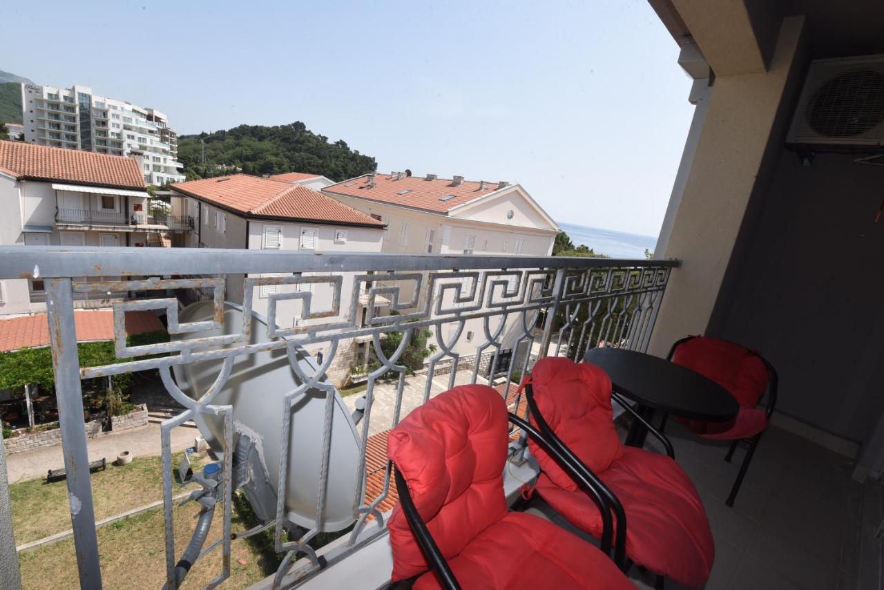 Appartement Apartamenti Enjoy à Petrovac Extérieur photo