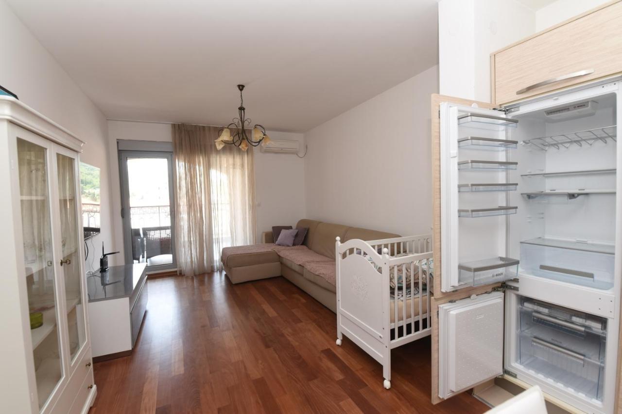 Appartement Apartamenti Enjoy à Petrovac Extérieur photo