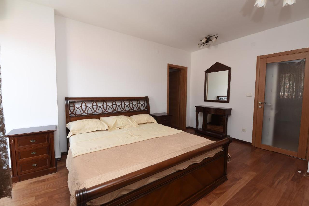 Appartement Apartamenti Enjoy à Petrovac Extérieur photo