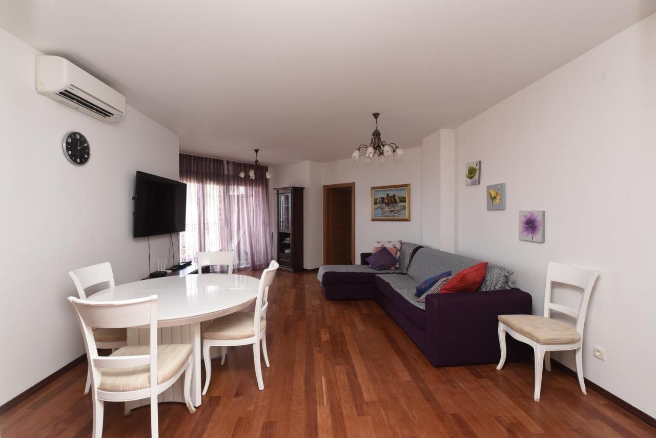 Appartement Apartamenti Enjoy à Petrovac Extérieur photo