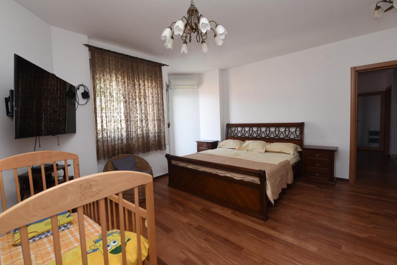 Appartement Apartamenti Enjoy à Petrovac Extérieur photo