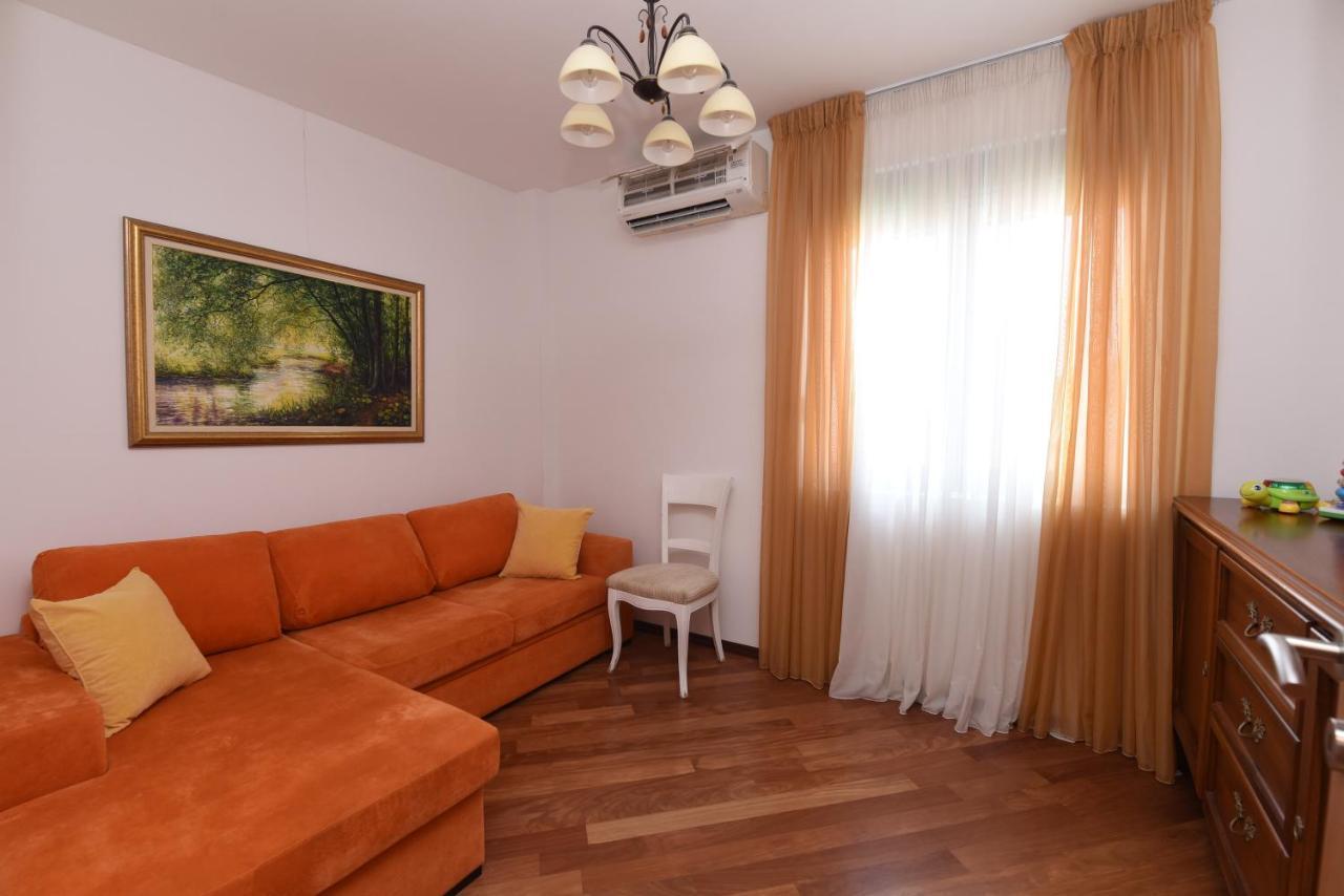 Appartement Apartamenti Enjoy à Petrovac Extérieur photo