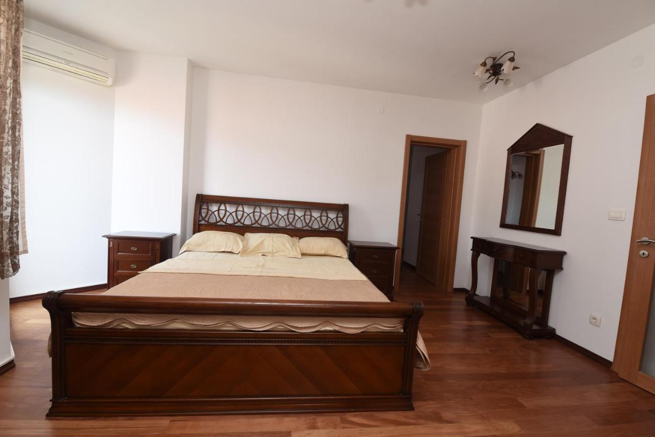 Appartement Apartamenti Enjoy à Petrovac Extérieur photo