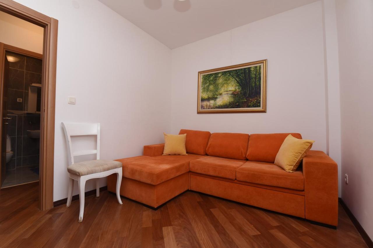 Appartement Apartamenti Enjoy à Petrovac Extérieur photo